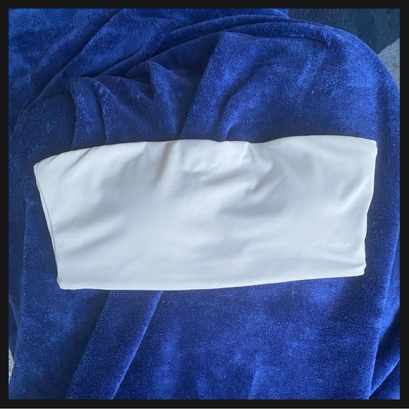 CSB: FREEDOM BANDEAU | ALMOND | XS
Isabelle Mathers Collection | lightly used - Picture 4 of 5